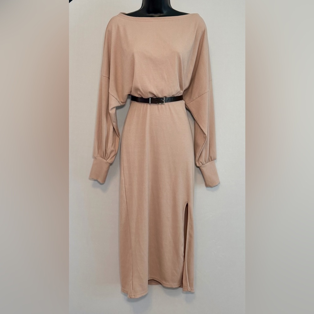 Velvet Torch Los Angeles Small
Ribbed Bodycon Long Sleeve Tan - Picture 2 of 9